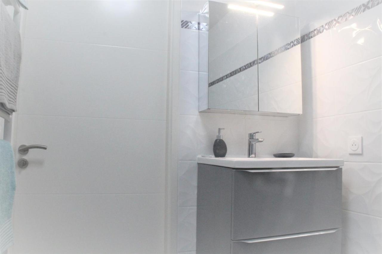 Appartement Tout Equipe, Cosy Сен-Дени Экстерьер фото